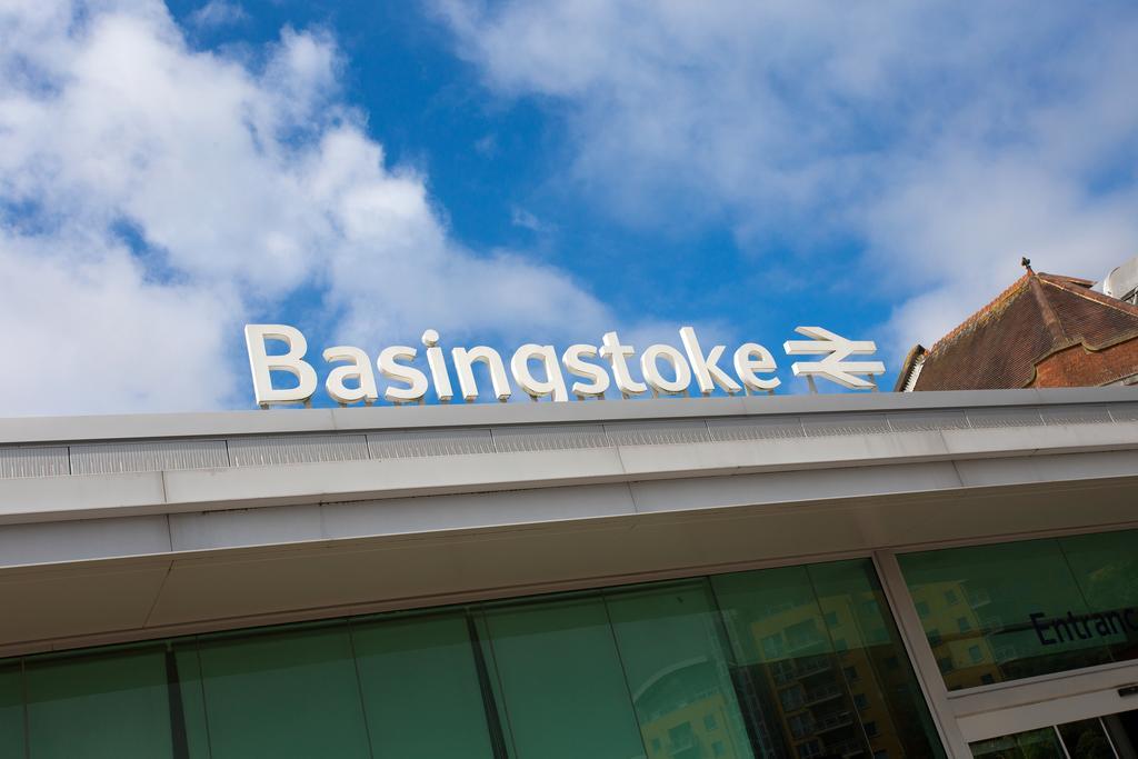 Linx Apartments Skyline Plaza Basingstoke Eksteriør billede